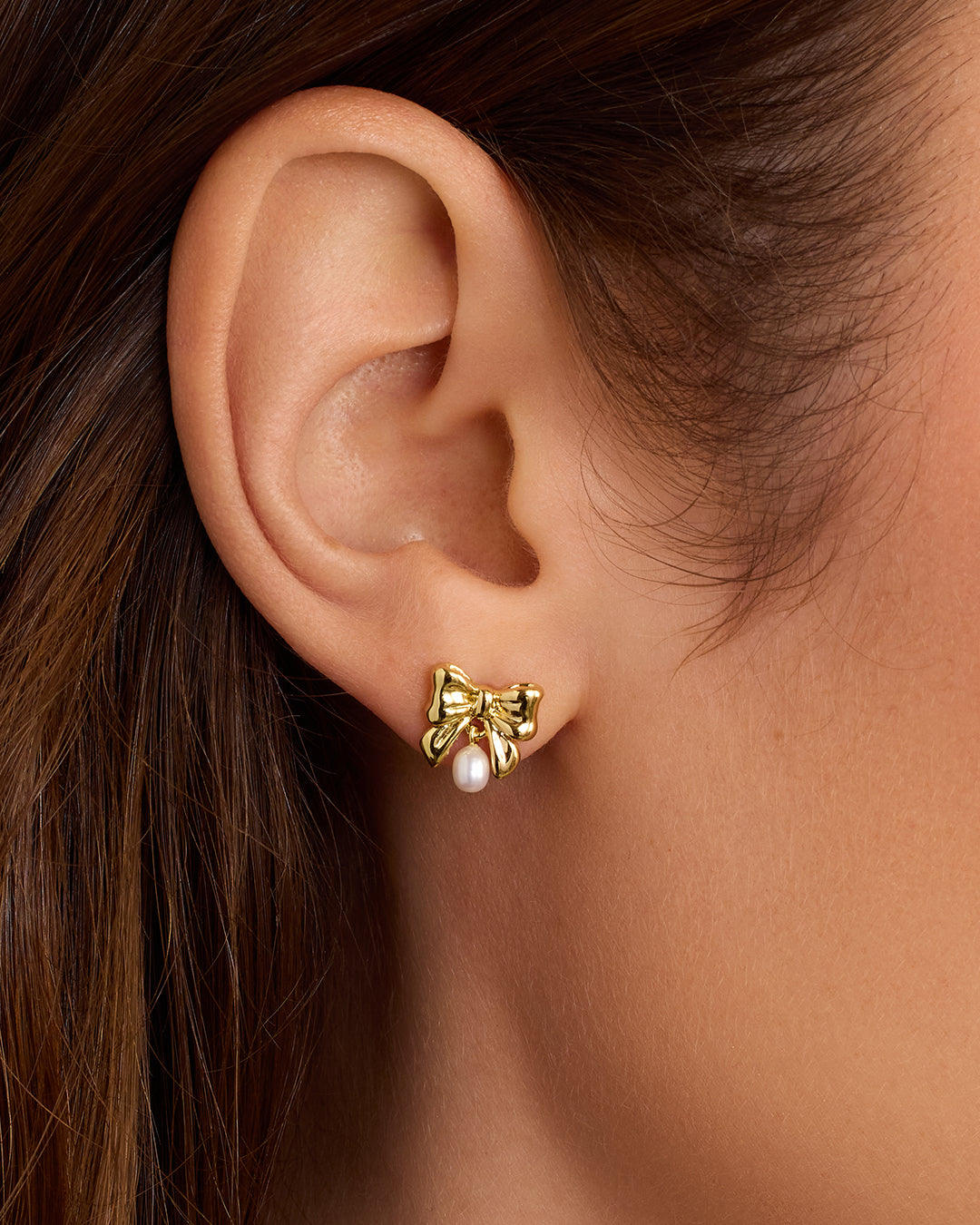Bow and pearl earrings deals