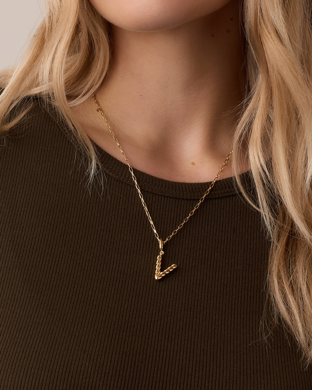 Crew Alphabet Statement Charm || option::18k Gold Plated, V