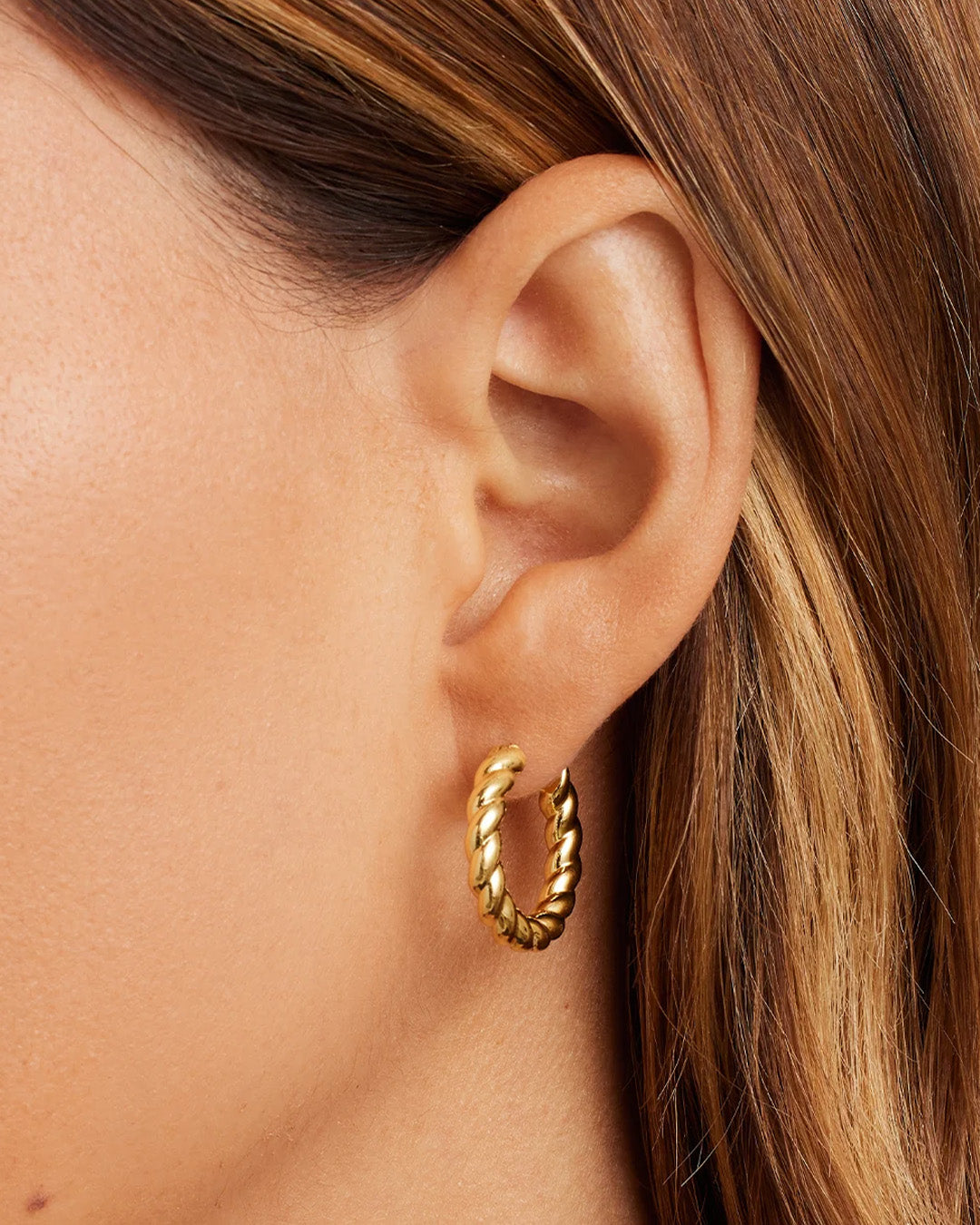 Girls Classic Hoop Earrings - 13 mm | 14K Gold