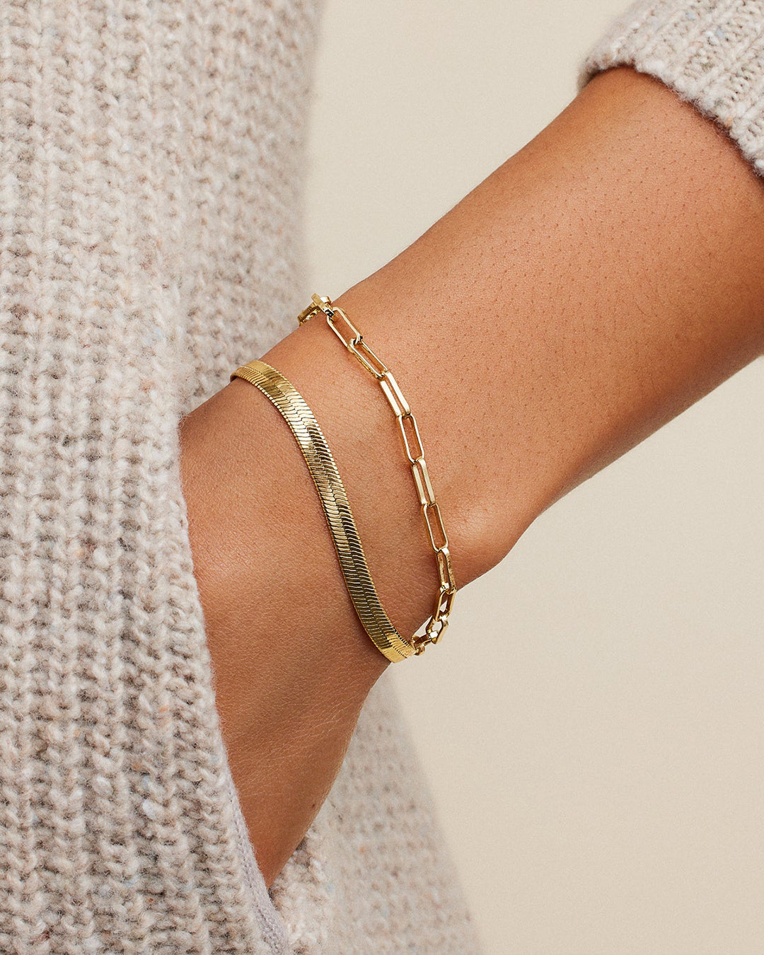 Gold shop bracelet set